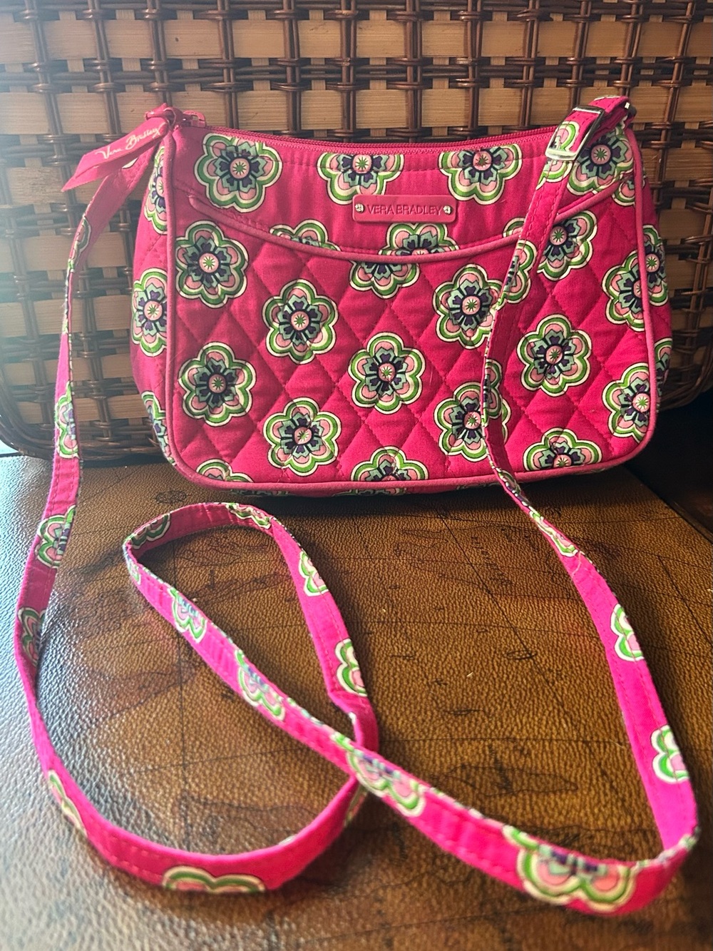 Vera Bradley Pink Swirls Flowers Quilted hipster crossbody purse - Picture 10 of 10